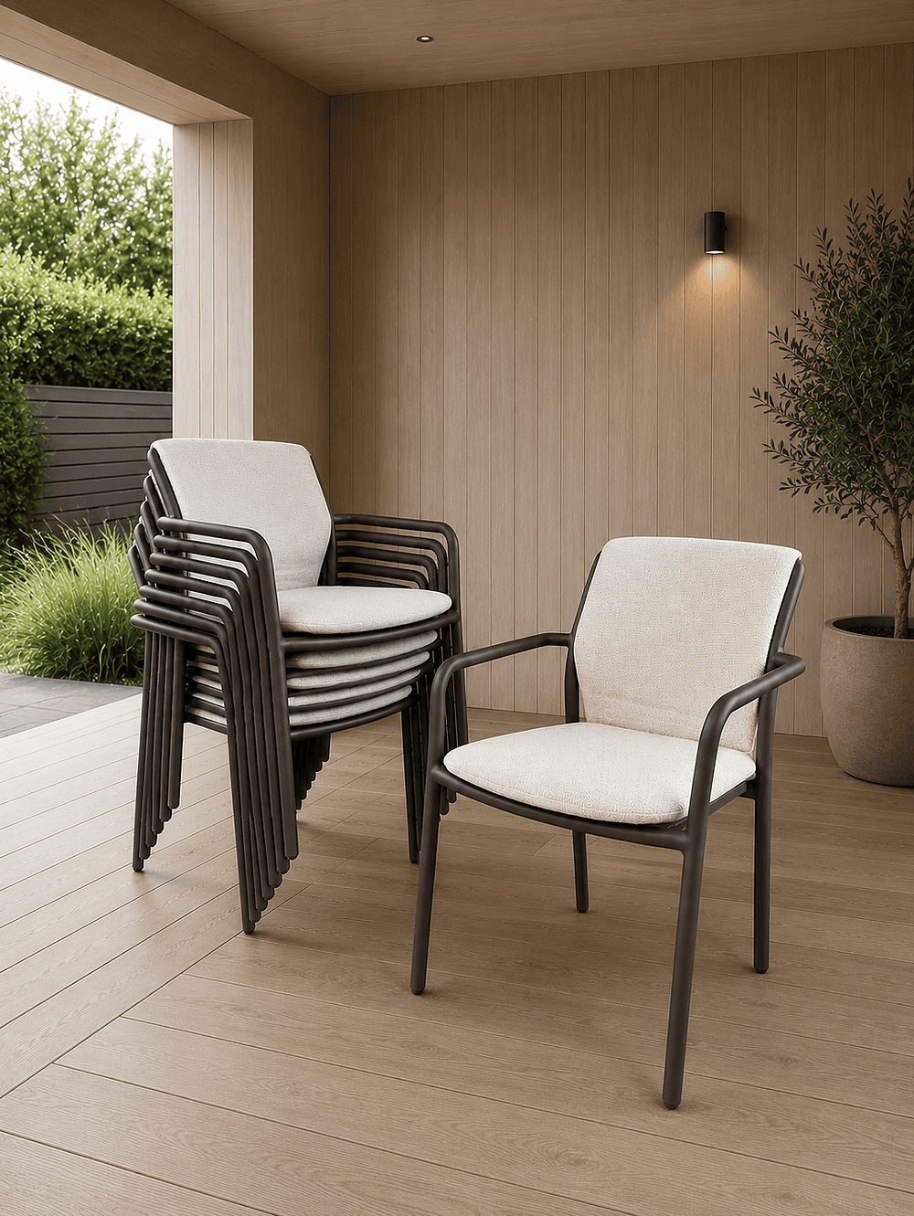 Flo_Armstoel_Aluminium_Brown